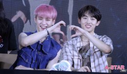 อ้อนจัดเต็ม! WayV ฝากถึง WayZenNi ชาวไทย “อย่าทิ้งเวย์วีนะครับ” ในงานแถลงข่าว และแจกลายเซ็น กลางลานพาร์ค พารากอน!