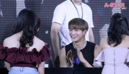อ้อนจัดเต็ม! WayV ฝากถึง WayZenNi ชาวไทย “อย่าทิ้งเวย์วีนะครับ” ในงานแถลงข่าว และแจกลายเซ็น กลางลานพาร์ค พารากอน!