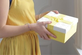 Which Gift Suits Your Couples?