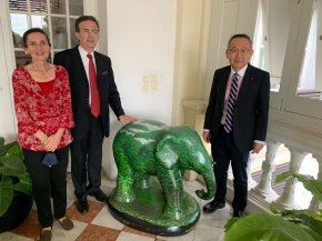 Deliver “Chiang Rai Art Elephant” to Ambassador Thierry Matou, Ambassador of France to Thailand