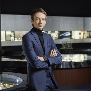 FRÉDÉRIC ARNAULT