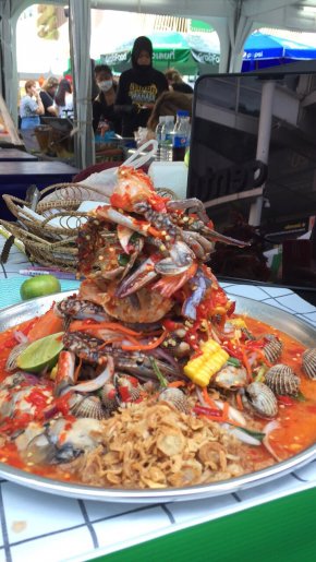 แกร็บฟู้ด ขนทัพสุดยอด 50 ร้านเด็ดทั่วไทย เอาใจสายกิน ในงาน "วินทุกเกมกินทั่วไทย เฉพาะที่ Grab" 24-26 มีนาคมนี้ ลานหน้าเซ็นทรัลเวิลด์