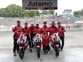 ชิพ-นครินทร์ ระเบิดผลงาน บิด Honda CBR1000RR-R คว้าโพเดียม ST1000 ดาวรุ่งไทย คว้าท็อป 4 J-GP3 ศึกออลเจแปน ที่ ซูโก้ ประเทศญี่ปุ่น