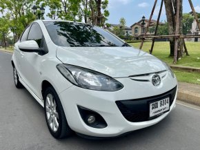 2012 MAZDA2 5 DOOR  1.5 AT  SPIRIT SPORT  สีขาว