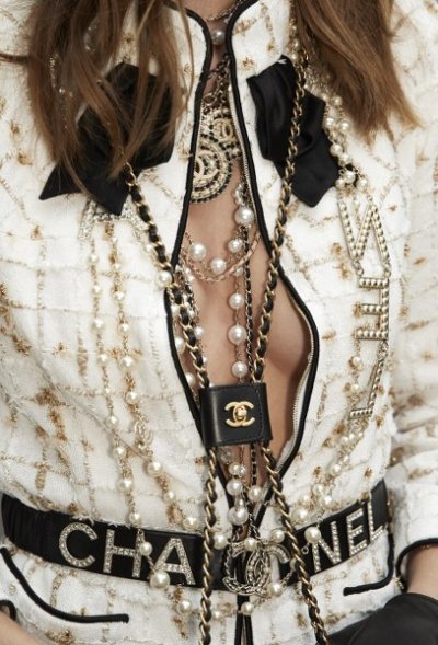 CHANEL SPRING-SUMMER 2019 READY-TO-WEAR COLLECTION ยกทะเลมาโชว์กลางปารีส