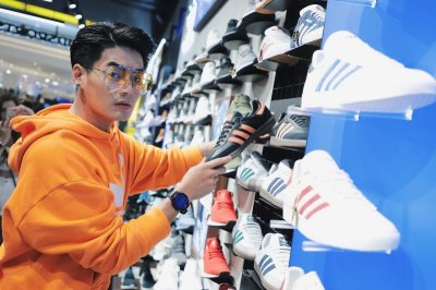 adidas Originals ร่วมฉลองเปิด JD แฟลกชิพสโตร์ แห่งแรกในไทย ที่ไอคอนสยาม 