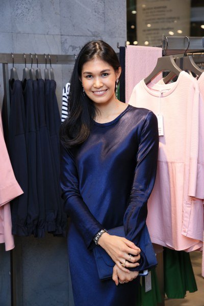 COS เสื้อผ้ามินิมอล จากลอนดอน ฉลองเปิดร้านสาขาแรกในประเทศไทย ที่ดิ เอ็มควอเทียร์