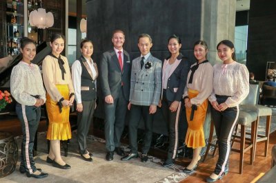 THE ST. REGIS BANGKOK X TAWN C. เปิดตัว ชุดน้ำชายามบ่าย “Old New York – Modern Bangkok” 