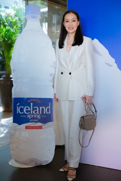 น้ำแร่ธรรมชาติ “ไอซ์แลนด์ สปริง” (Iceland Spring) เปิดตัวขนาดใหม่ ณ ร้านข้าว (KHAO) เอกมัยซอย 10