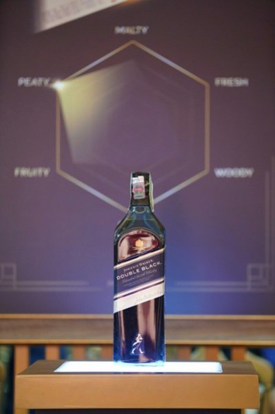 Johnnie Walker ฉลองความสัมพันธ์เคียงคู่ไทยร่วมศตวรรษ พร้อมเปิดตัว “Johnnie Walker Blue Label Bangkok Edition” 