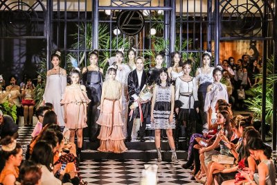 ‘Jardin de la Boutique’  โอเอซิสใจกลางกรุง เปิดตัวพร้อมคอลเล็กชั่นใหม่ ออทั่ม 2017 “Prom Night Twirlies” 