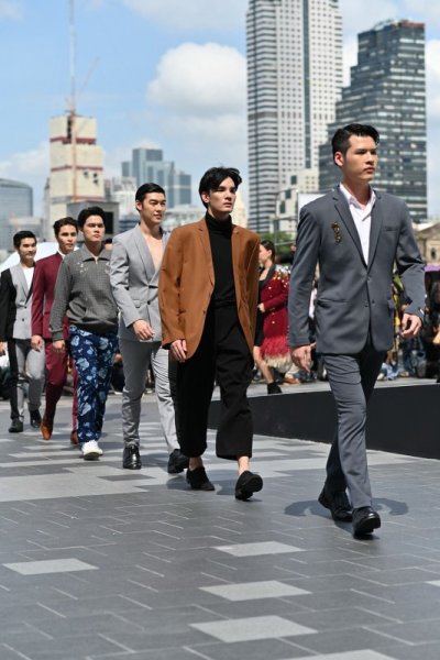 The Longest Runway แฟชั่นรันเวย์ยาวที่สุดในประเทศไทย คลัสเตอร์แฟชั่นและไลฟ์สไตล์ จับมือ ททท. 