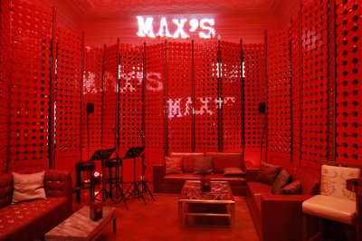 เซเล็บร่วมงาน “MAX’S SPEAKEASY BAR” บาร์เอ็กซ์คลูซีฟดีไซน์เก๋แต่งด้วยแสงสีนีออน จาก “Penfolds”