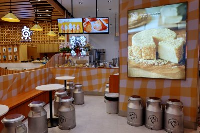 Cow Cow Kitchen by Tokyo Milk Cheese Factory โดดเด่นด้วยเมนูแสนอร่อยอย่าง ‘มิลค์ ชีส พาย’ เอาใจคนรักชีส
