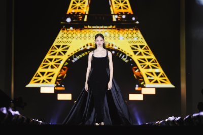 L’Oreal Paris จัดใหญ่! ฉลอง ‘คุณค่าที่ทุกคนคู่ควร’ กว่า 115 ปี ร่วมกับ ชมพู่-ณิชา-เบ็คกี้-เจมีไนน์-มาดามแป้ง