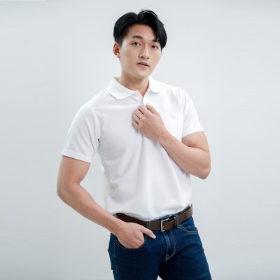 เสื้อโปโล "รุ่นไม่มีกระเป๋า" สีขาว เสื้อโปโล "รุ่นไม่มีกระเป๋า" สีขาว
