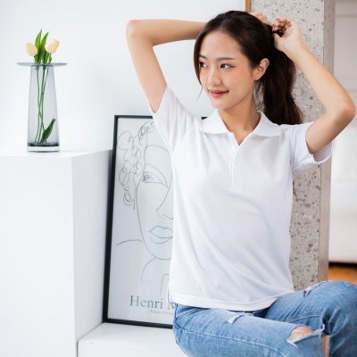 เสื้อโปโล "รุ่นไม่มีกระเป๋า" สีขาว เสื้อโปโล "รุ่นไม่มีกระเป๋า" สีขาว
