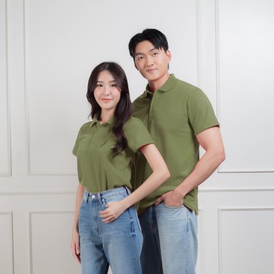 เสื้อโปโล "รุ่นไม่มีกระเป๋า" สีชาเขียว เสื้อโปโล "รุ่นไม่มีกระเป๋า" สีชาเขียว