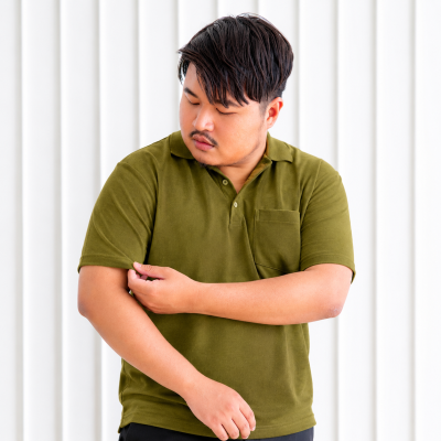 เสื้อโปโลพลัสไซส์ "มีกระเป๋า" สีเขียวทหารบก