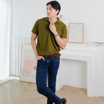 เสื้อโปโล รุ่นมีกระเป๋า สีเขียวทหารบก