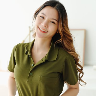 เสื้อโปโล รุ่นมีกระเป๋า สีเขียวทหารบก