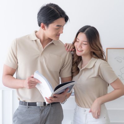 เสื้อโปโล รุ่นมีกระเป๋า สีเบจ(ครีม)