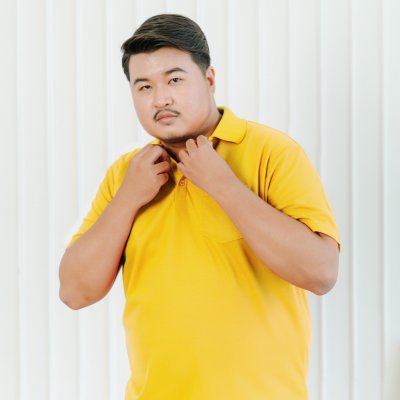 เสื้อโปโล "รุ่นมีกระเป๋า" สีเหลืองราชพฤกษ์ เสื้อโปโล "รุ่นมีกระเป๋า" สีเหลืองราชพฤกษ์