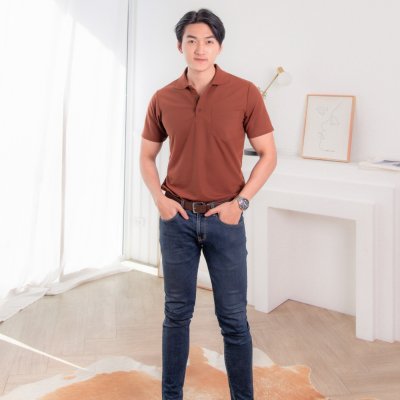 เสื้อโปโล รุ่นมีกระเป๋า สีน้ำตาล