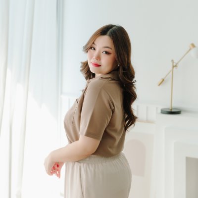 เสื้อโปโล รุ่นมีกระเป๋า สีม็อคค่า