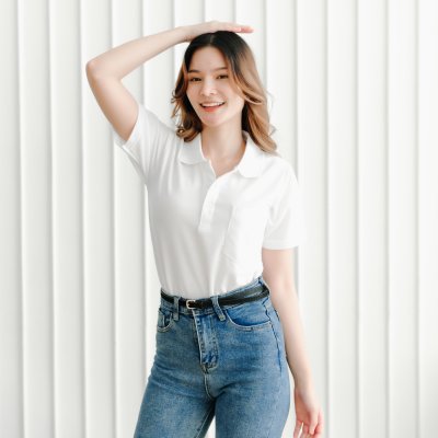 เสื้อโปโล รุ่นมีกระเป๋า สีขาว