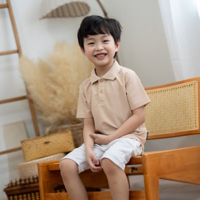 เสื้อโปโลเด็ก สไตล์มินิมอล สีเบจ(ครีม) เสื้อโปโลเด็ก สไตล์มินิมอล สีเบจ(ครีม)