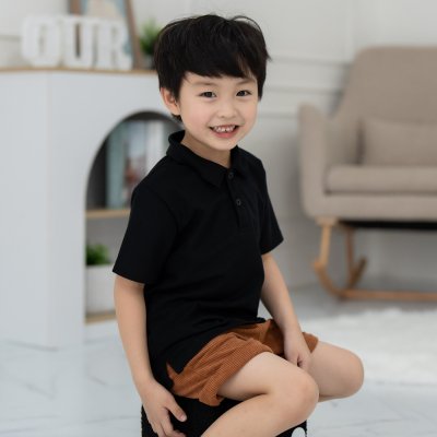เสื้อโปโลเด็ก สไตล์มินิมอล สีดำ เสื้อโปโลเด็ก สไตล์มินิมอล สีดำ