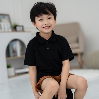 เสื้อโปโลเด็ก สไตล์มินิมอล สีดำ เสื้อโปโลเด็ก สไตล์มินิมอล สีดำ