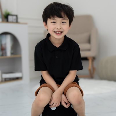 เสื้อโปโลเด็ก สไตล์มินิมอล สีดำ เสื้อโปโลเด็ก สไตล์มินิมอล สีดำ