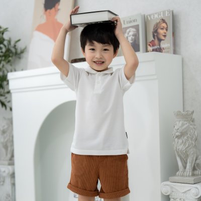 เสื้อโปโลเด็ก สไตล์มินิมอล สีขาว