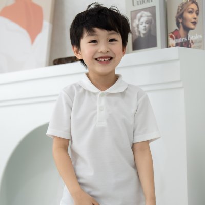 เสื้อโปโลเด็ก สไตล์มินิมอล สีขาว
