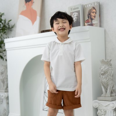 เสื้อโปโลเด็ก สไตล์มินิมอล สีขาว