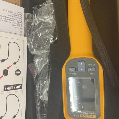 Fluke VT08 Visual IR Thermometer