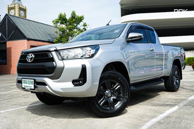 2021 Toyota HILUX REVO 2.4 Smart Cab Prerunner Entry Pickup