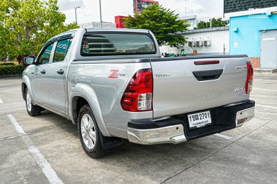 2020 Toyota HILUX REVO 2.4 Double Cab Z Edition Mid Pickup