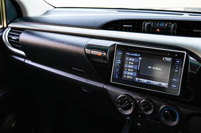 2018 Toyota HILUX REVO 2.4 Smart Cab E Plus Prerunner Pickup