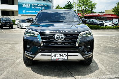 2021 TOYOTA FORTUNER 2.4 V 4WD