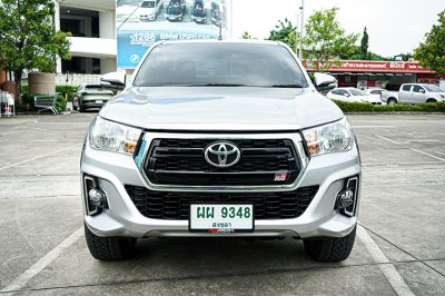 2015 TOYOTA HILUX REVO 2.4 G NAVI PRERUNNER SMART CAB