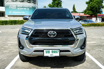 2023 Toyota Hilux Revo 2.4 Smart Cab Prerunner Mid