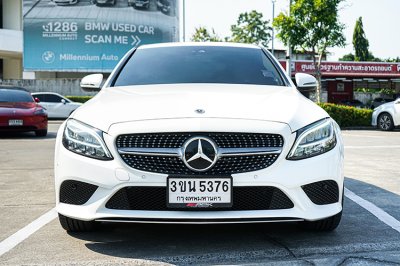 2019 Benz C220d 2.0 Avantgarde W205