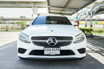 2019 BENZ C220d 2.0 AVANTGARDE W205