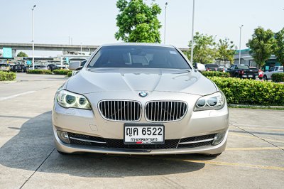 2011 BMW SERIES 5 523i