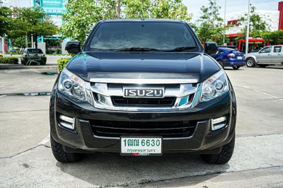 2015 ISUZU D-MAX 2.5 VGS Z HI-LANDER SPACECAB