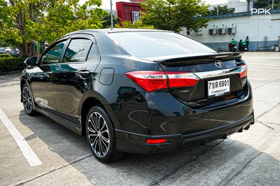 2015 Toyota Corolla Altis 1.8 Esport Sedan