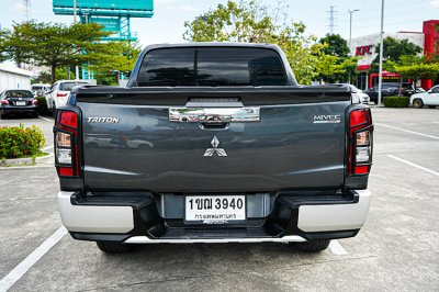 2020 Mitsubishi TRITON 2.4 Double Cab GLS Plus